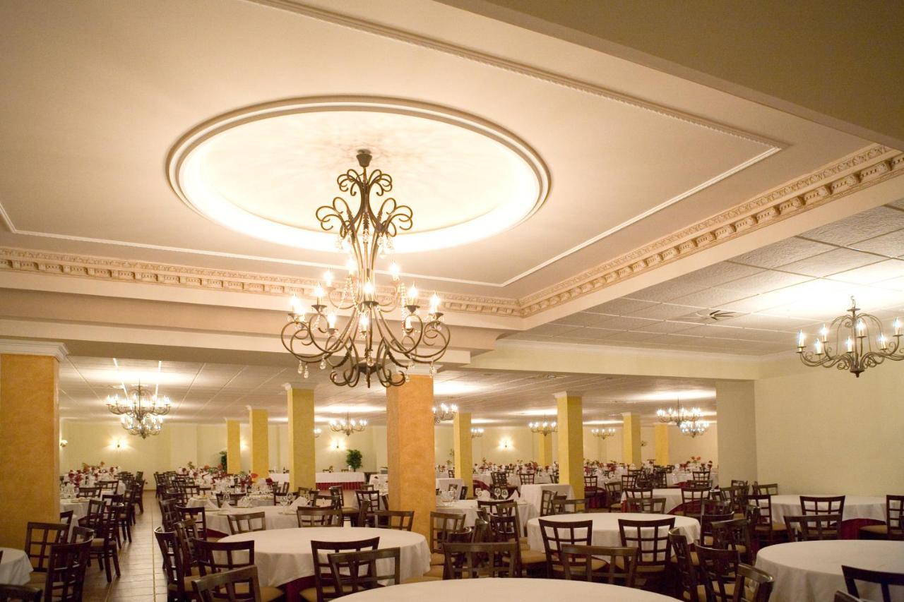 Hotel-Restaurante Cerrillo San Marcos Diezma Екстериор снимка