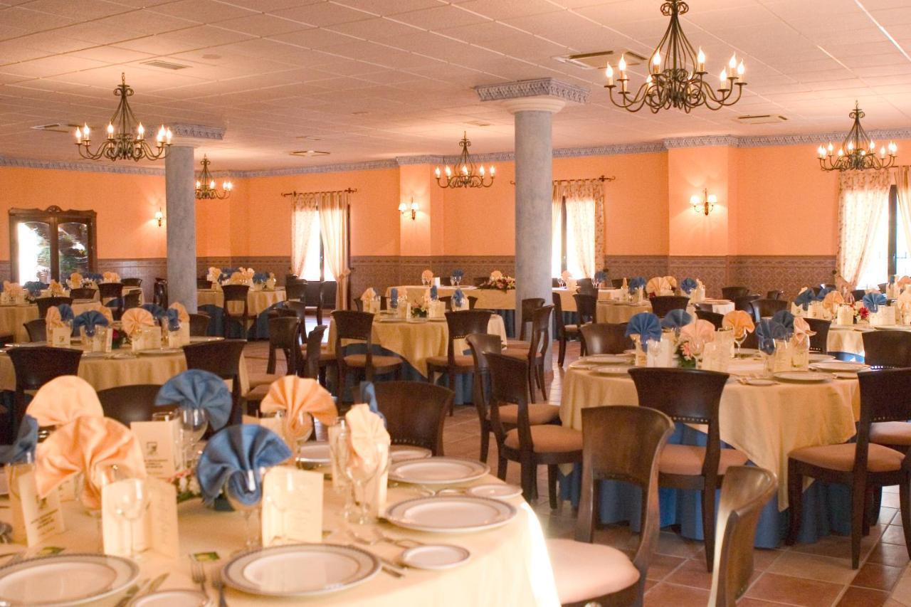Hotel-Restaurante Cerrillo San Marcos Diezma Екстериор снимка