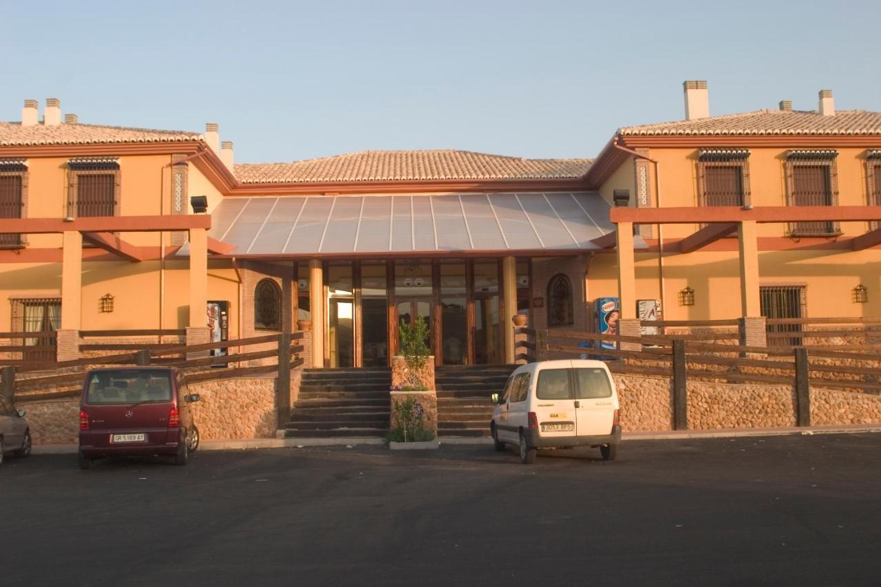 Hotel-Restaurante Cerrillo San Marcos Diezma Екстериор снимка