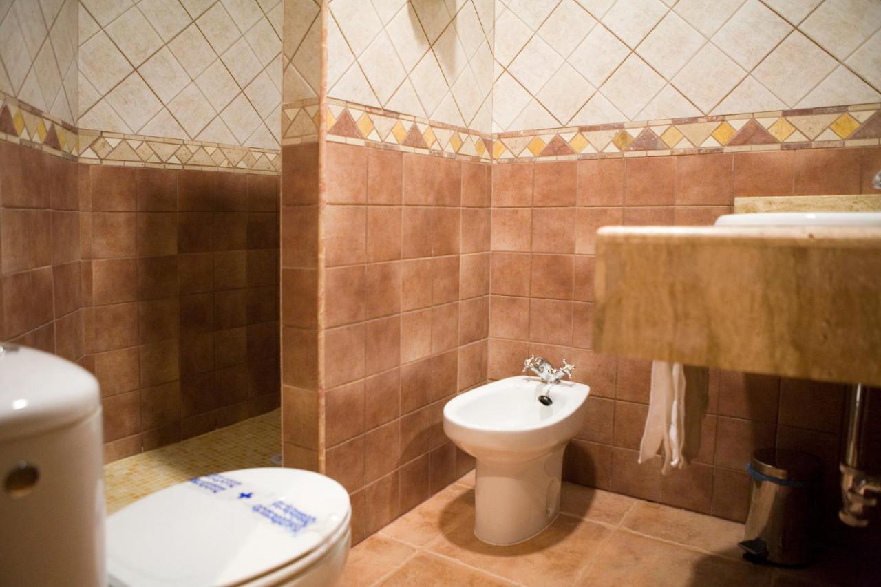Hotel-Restaurante Cerrillo San Marcos Diezma Екстериор снимка